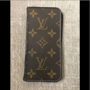 Louis Vuitton iPhone X/XS folio monogram case